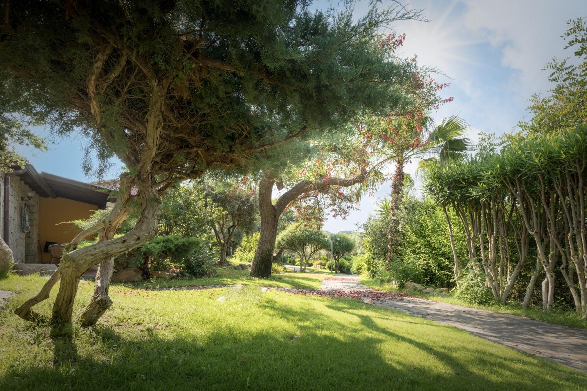 Cruccuris Resort - Adults Only Villasimius Buitenkant foto